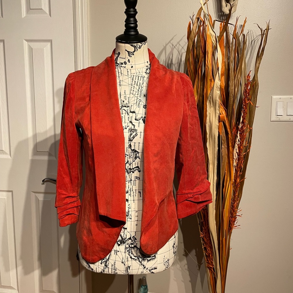 Anthropologie 3/4 sleve Ruched/Draped Faux Suede Texture preppy Work tailored 6